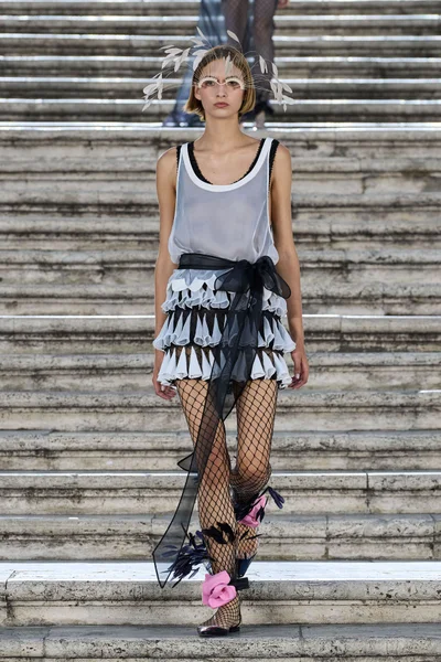 Look 35